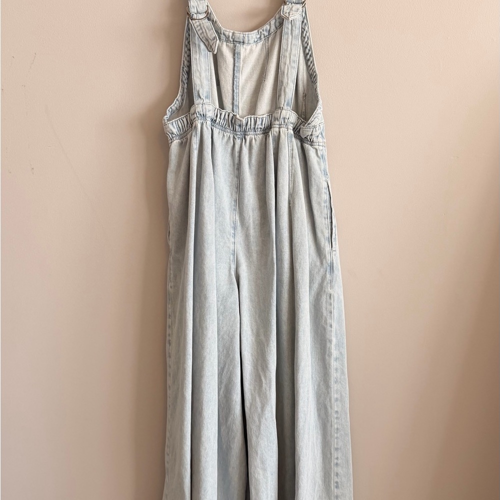 We The Free Light Wash Denim Overalls - Picture 2 of 2